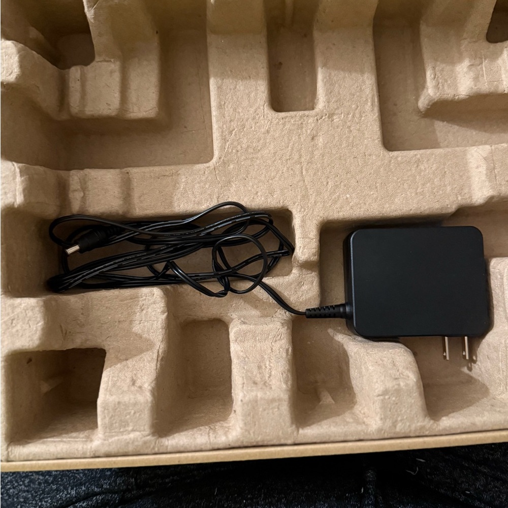 NETGEAR Dual-Band Black Router - Picture 2 of 2